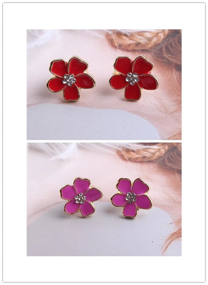 Brinco de Pressão Floral em Esmalte