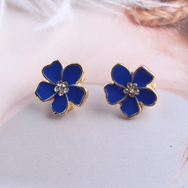 Brinco de Pressão Floral em Esmalte