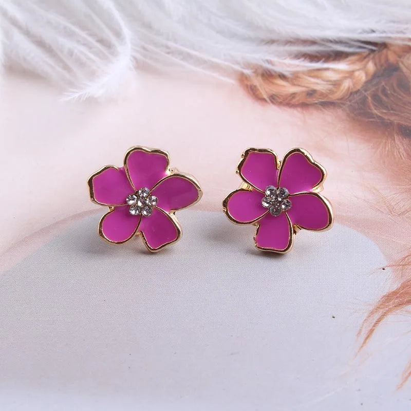 Brinco de Pressão Floral em Esmalte