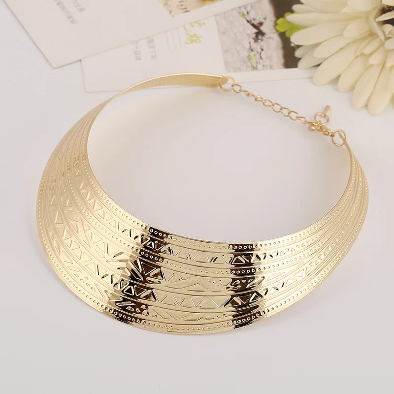 Colar Feminino Punk Luxo com Corrente Larga
