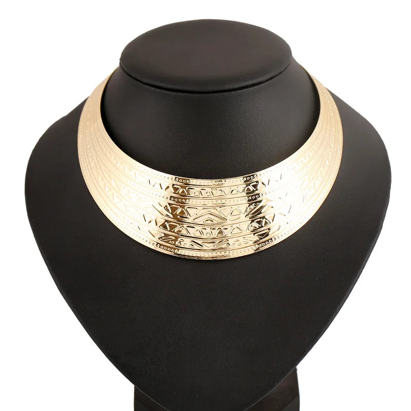 Colar Feminino Punk Luxo com Corrente Larga
