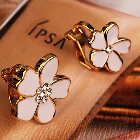 Brinco de Pressão Floral em Esmalte