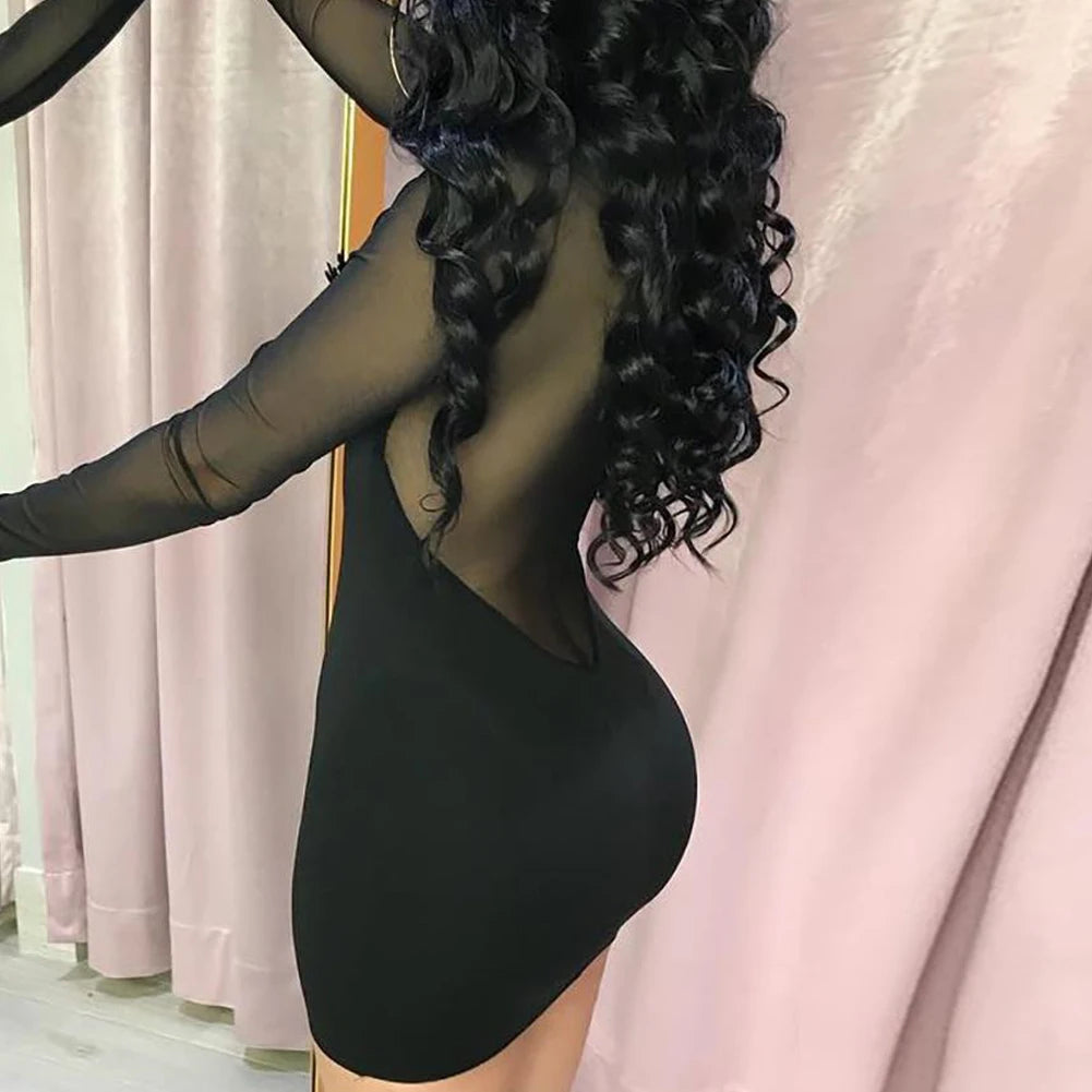 Vestido Mini Transparente com Gola Alta