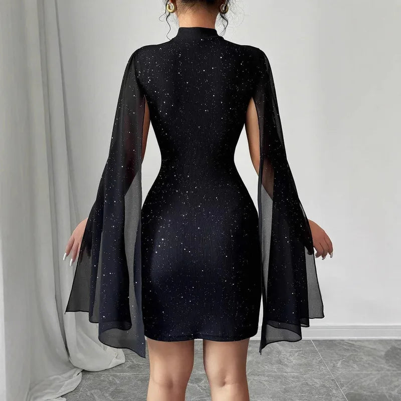 Vestido Mini Feminino com Gola Alta e Mangas Bufantes