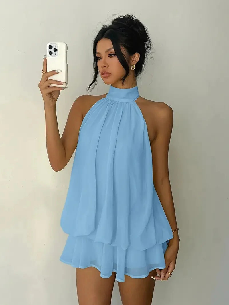 Vestido Feminino com Costas Abertas e Saia