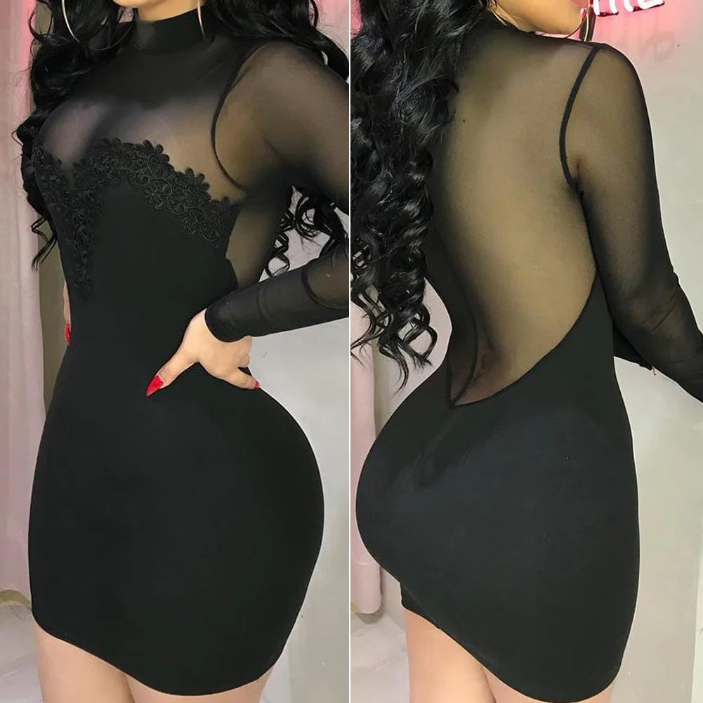 Vestido Mini Transparente com Gola Alta