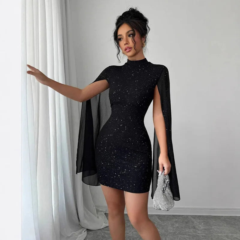 Vestido Mini Feminino com Gola Alta e Mangas Bufantes