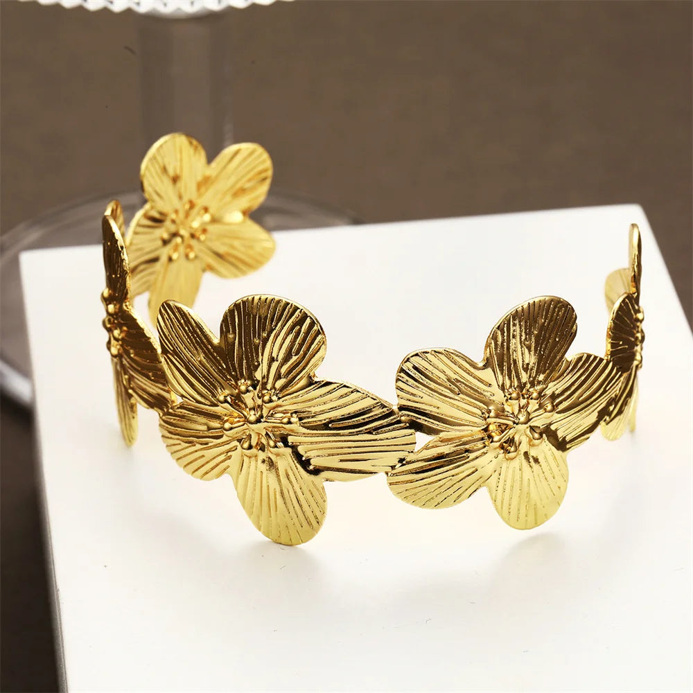Bracelete Feminino Flores Vazadas