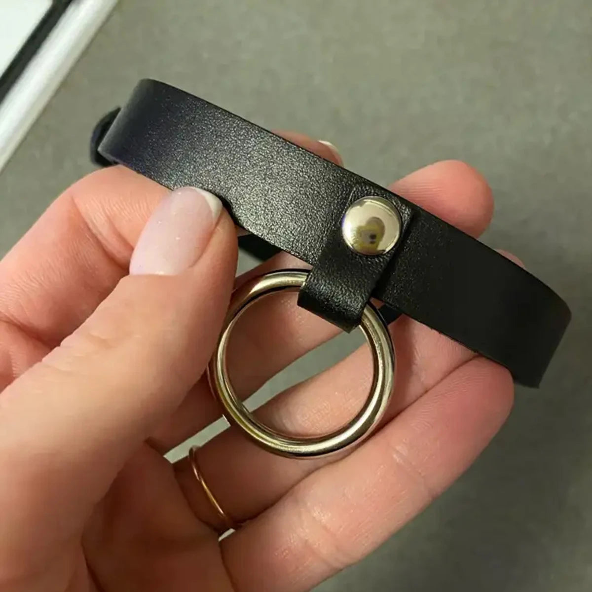 Choker Feminino em Couro