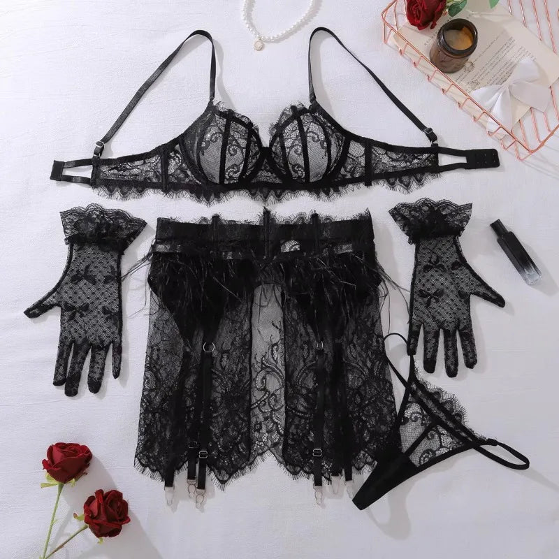 Conjunto de Lingerie Feminina com Plumas