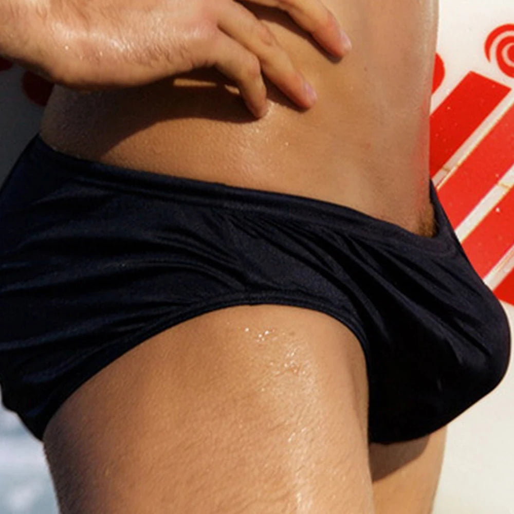 Sunga Masculina de Cintura Baixa com Pouch — Swimwear Transparente
