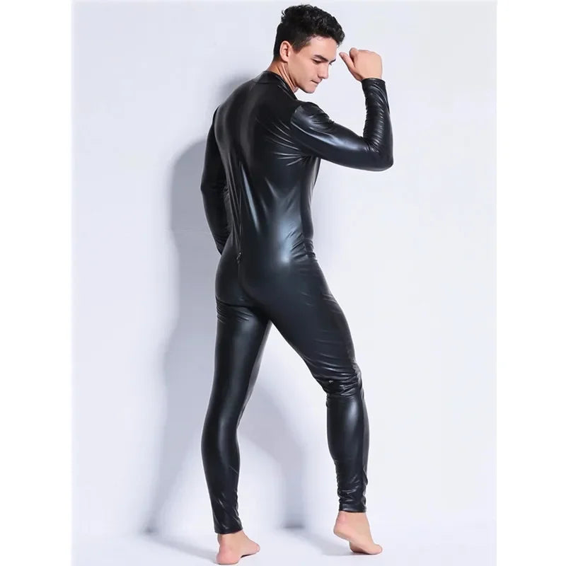 Macacão Masculino Fetichista Wetlook em Couro Sintético